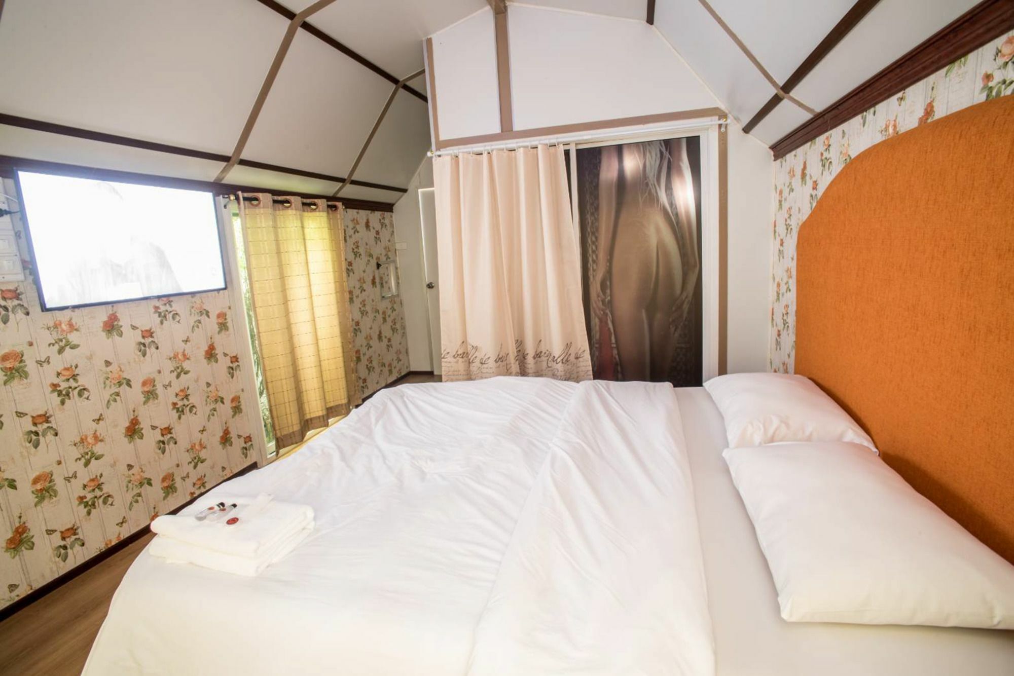 Kurina Hotel (Adults Only) Bangkok Exteriör bild